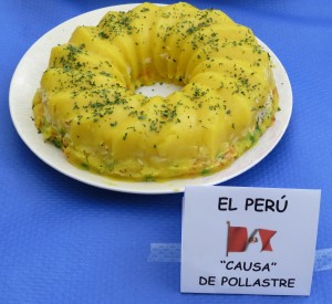 Primers i segons plats · Pastís de patata farcit de pollastre i verdura · María Cano_petita